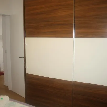 Irma Apartment *